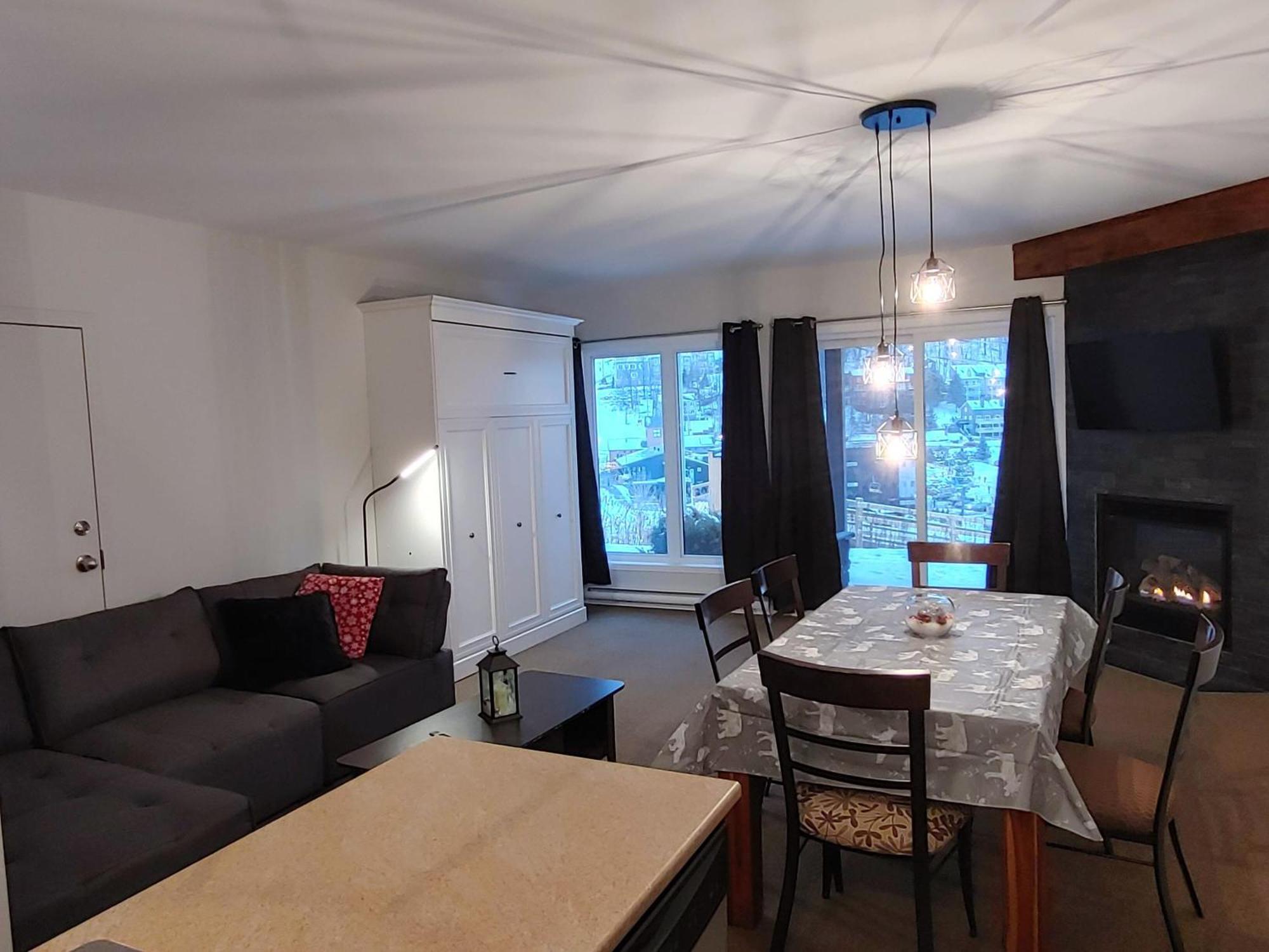 Au Pied Des Pentes Apartman Bromont Kültér fotó